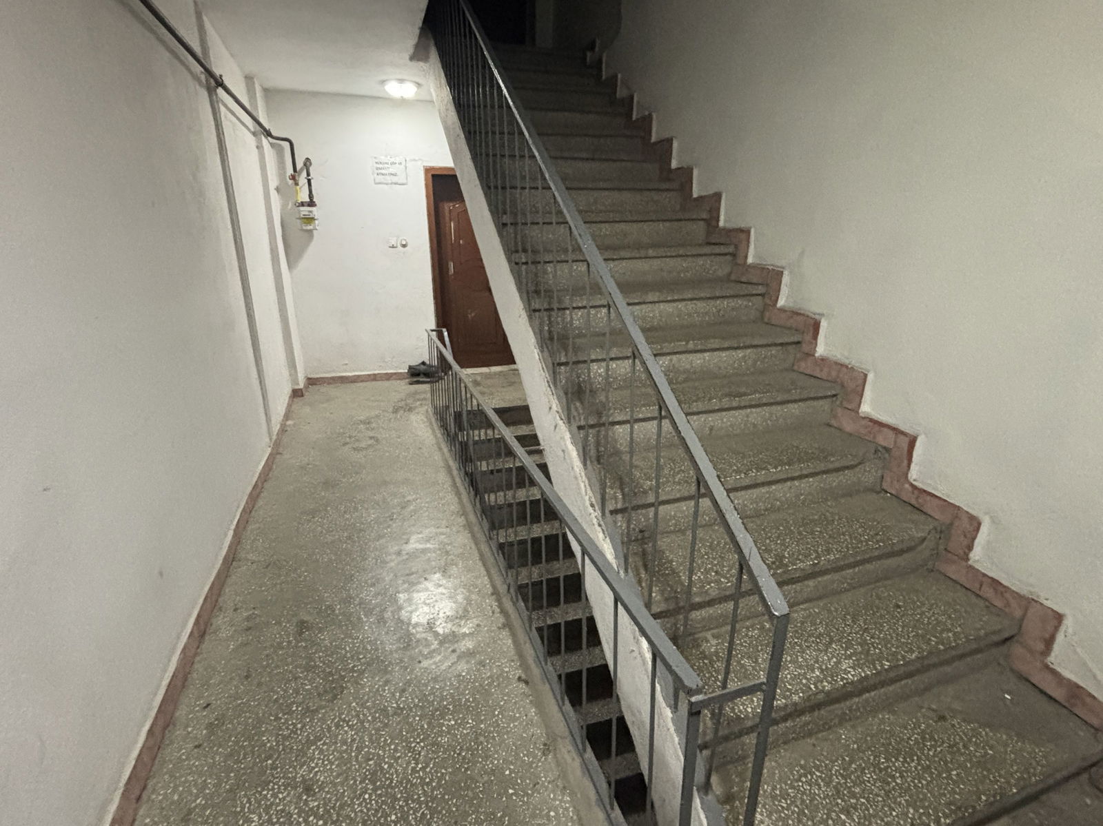 AZMİMİLLİ MAH. AYDINPINAR CADDESİNDE 3+1 121 M2 SATILIK DAİRE