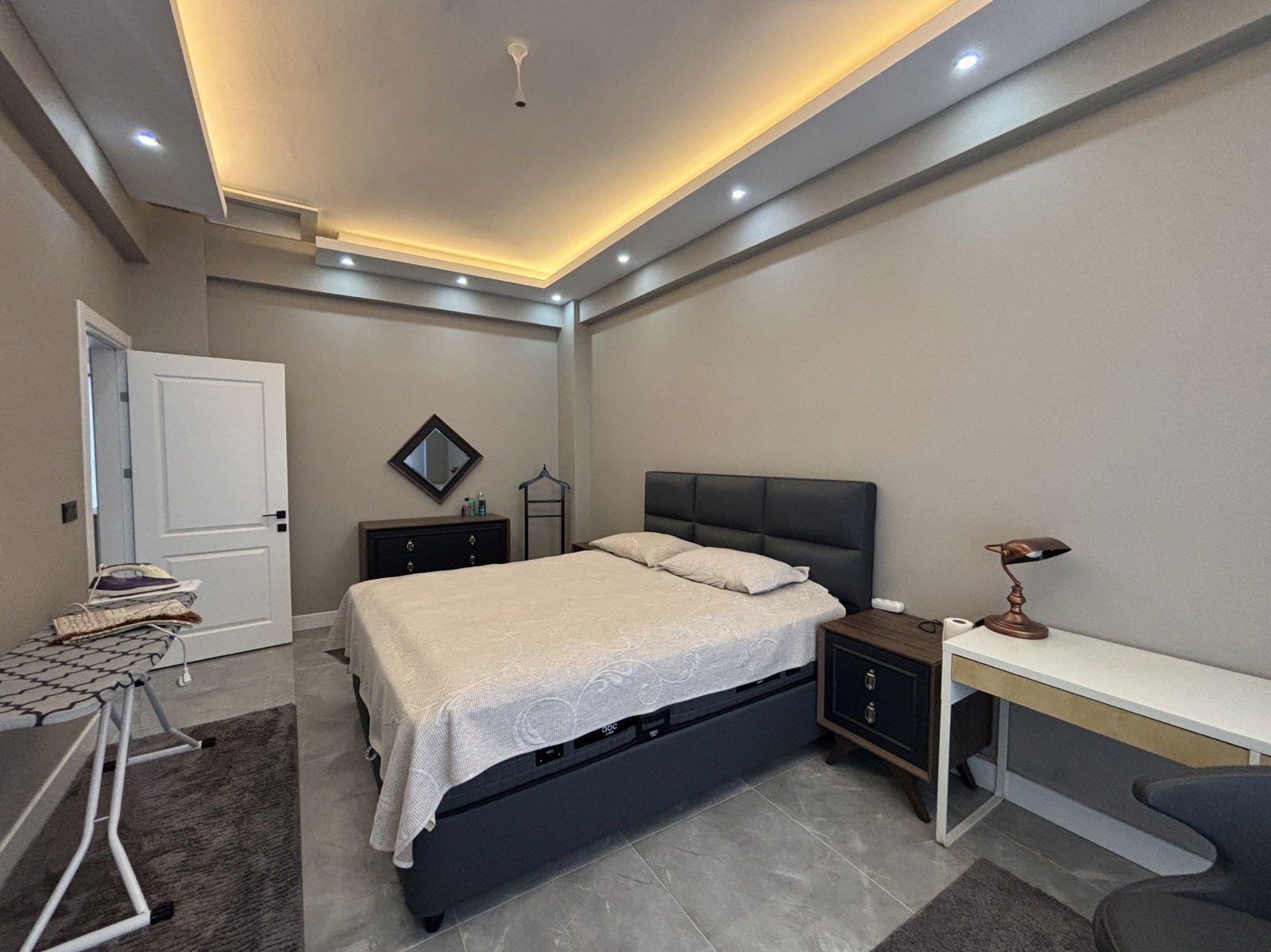 KÖRPEŞLER MAH. YEŞİLKENT 2'DE 4+1 191 M2 SATILIK TEKİL VİLLA