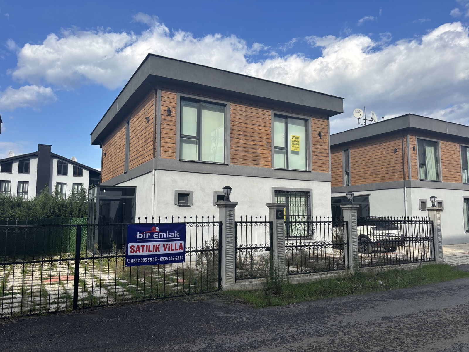 KÖRPEŞLER MAH. YEŞİLKENT 2'DE 4+1 191 M2 SATILIK TEKİL VİLLA