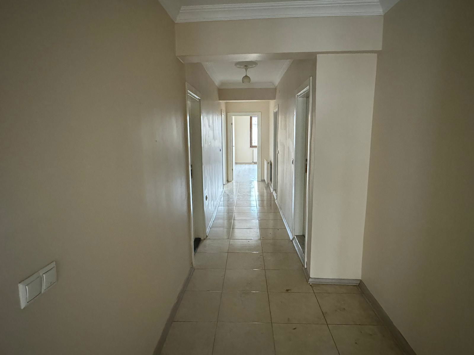 BURHANİYE MAHALLESİ'NDE 3+1 KİRALIK DAİRE