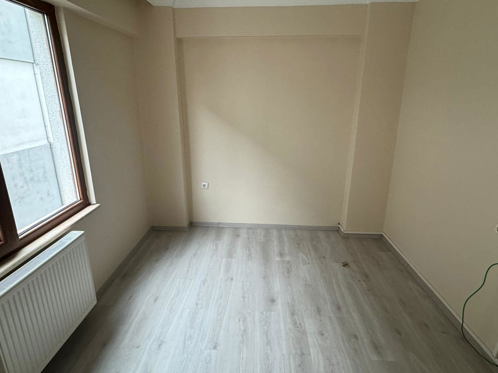 BURHANİYE MAHALLESİ'NDE 3+1 KİRALIK DAİRE