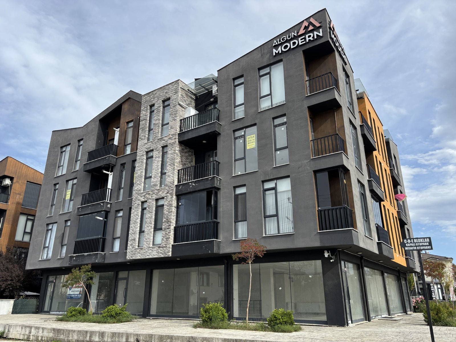 CUMHURİYET MAH. ALGÜN MODERN SİTESİ'NDE 3+1 125 M2 SATILIK DAİRE