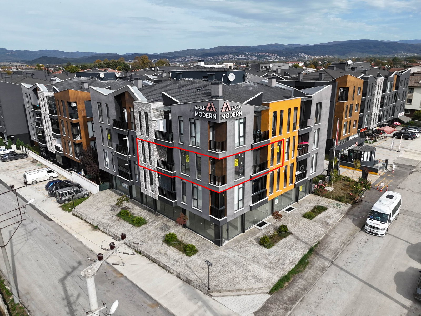 CUMHURİYET MAH. ALGÜN MODERN SİTESİ'NDE 3+1 125 M2 SATILIK DAİRE