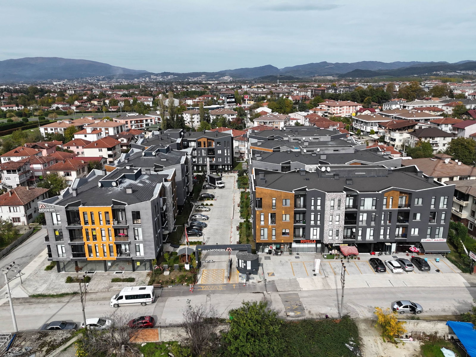 CUMHURİYET MAH. ALGÜN MODERN SİTESİ'NDE 3+1 125 M2 SATILIK DAİRE