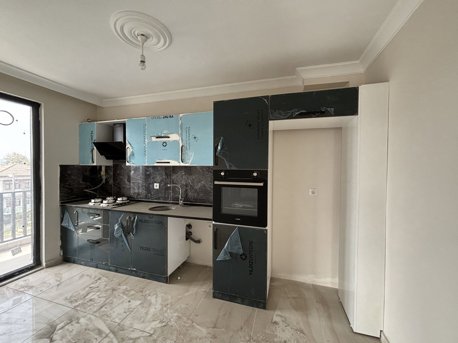 CUMHURİYET MAH. ALGÜN MODERN SİTESİ'NDE 3+1 125 M2 SATILIK DAİRE