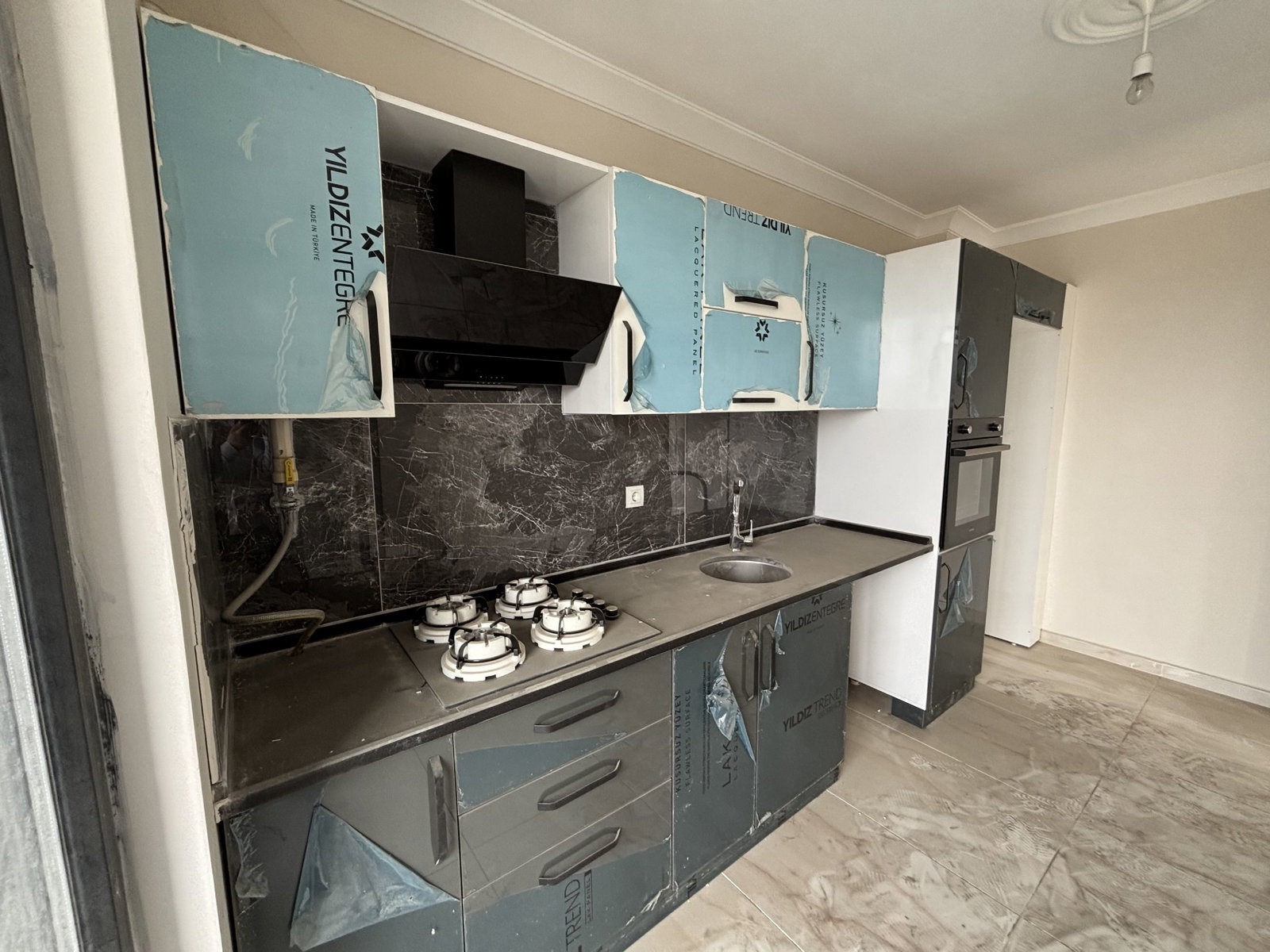 CUMHURİYET MAH. ALGÜN MODERN SİTESİ'NDE 3+1 125 M2 SATILIK DAİRE