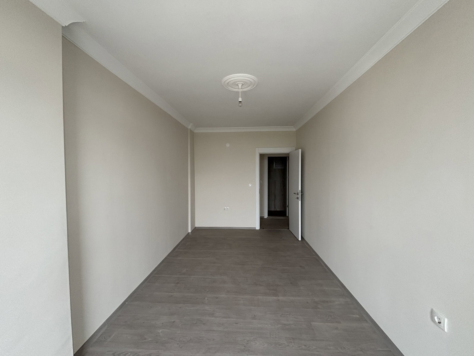 CUMHURİYET MAH. ALGÜN MODERN SİTESİ'NDE 3+1 125 M2 SATILIK DAİRE