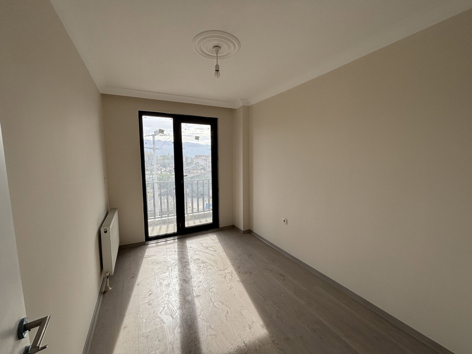 CUMHURİYET MAH. ALGÜN MODERN SİTESİ'NDE 3+1 125 M2 SATILIK DAİRE