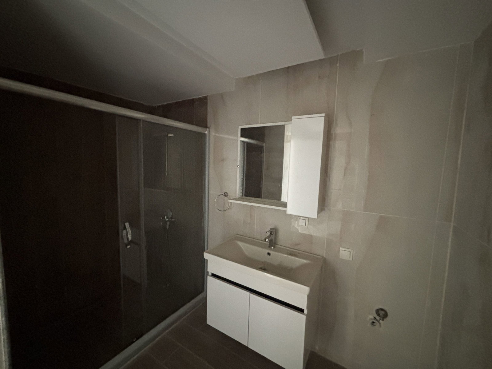 CUMHURİYET MAH. ALGÜN MODERN SİTESİ'NDE 3+1 125 M2 SATILIK DAİRE