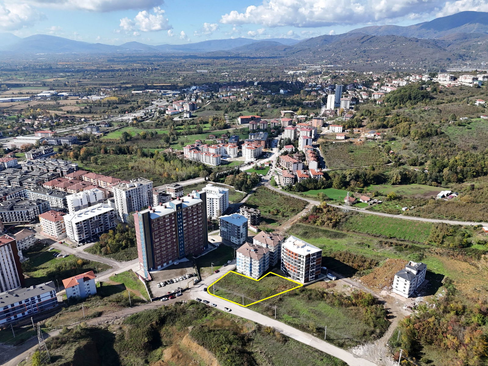 KONURALP ÜNİVERSİTE BÖLGESİ'NDE 1749 M2 SATILIK KUPON ARSA