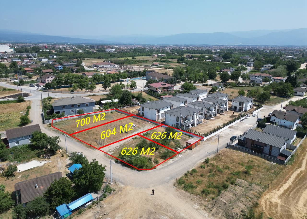 ARAPÇİFTLİĞİ'NDE 604M2 - 700M2 ARASI SATILIK PARSELLER