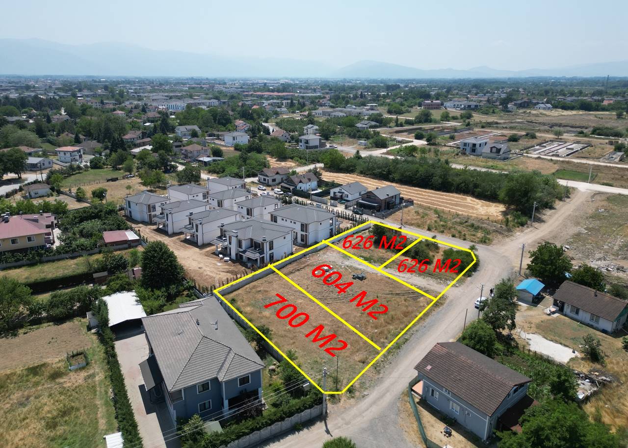 ARAPÇİFTLİĞİ'NDE 604M2 - 700M2 ARASI SATILIK PARSELLER