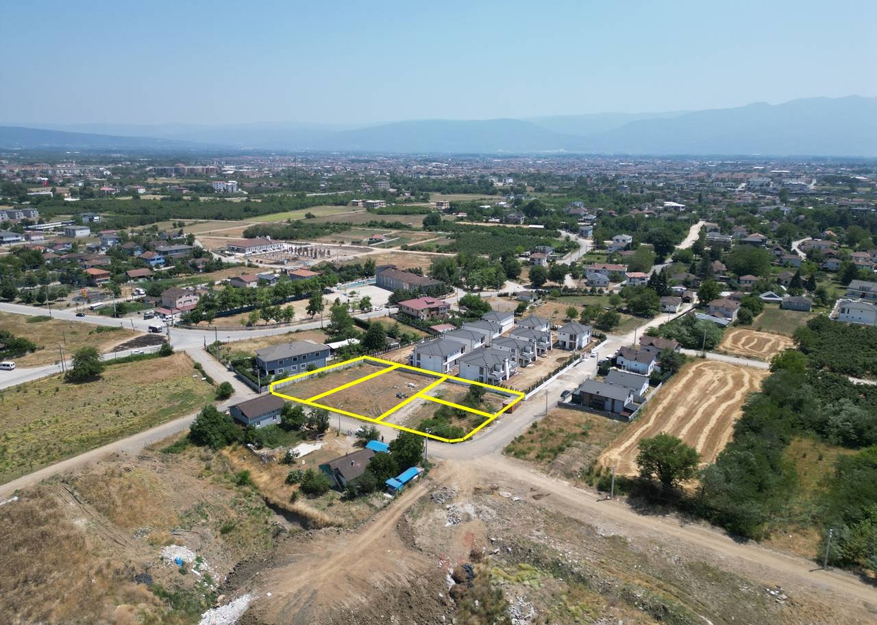 ARAPÇİFTLİĞİ'NDE 604M2 - 700M2 ARASI SATILIK PARSELLER