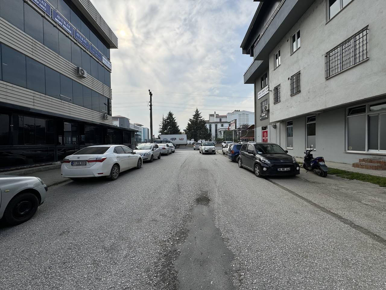 FEVZİ ÇAKMAK MAHALLESİ ADLİYE KARŞISI 68 M2 KİRALIK OFİSLER