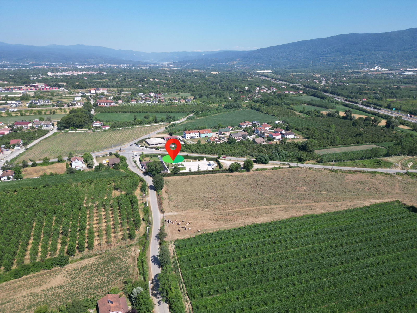 SİNİRCİ KÖYÜ BEYKÖY YOLU ÜZERİNDE 4218 M2 SATILIK ARSA