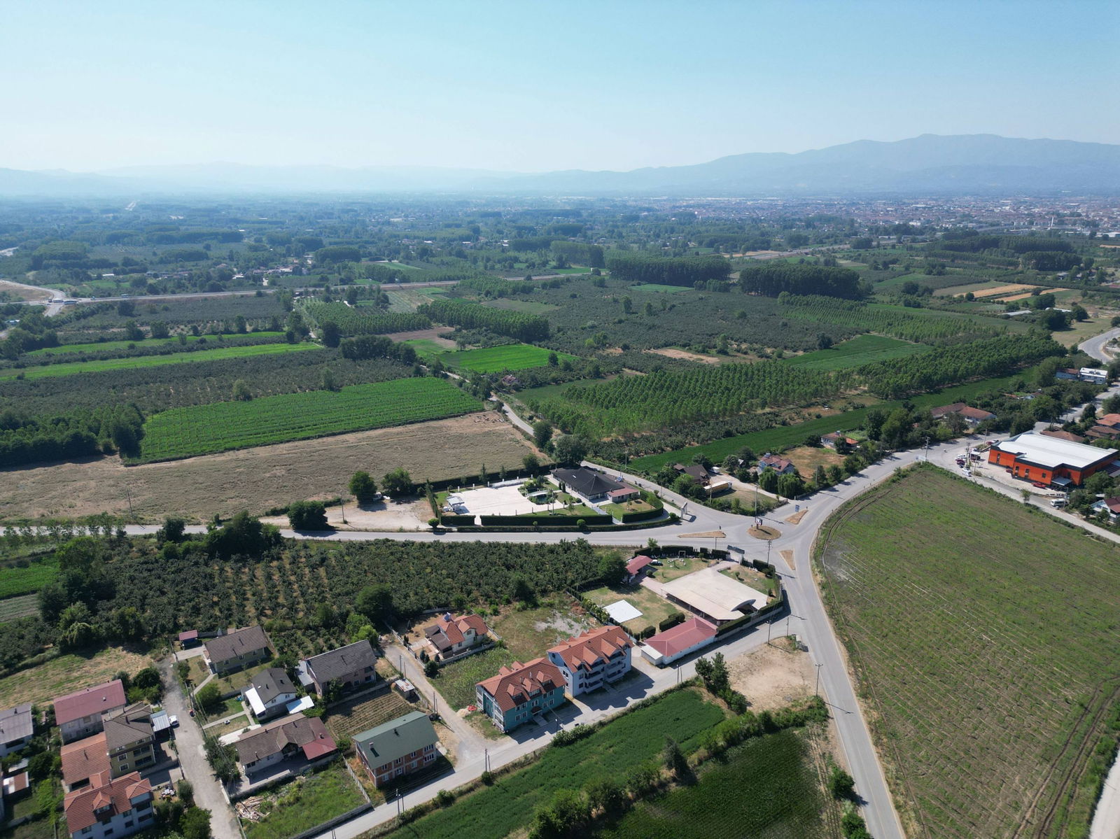 SİNİRCİ KÖYÜ BEYKÖY YOLU ÜZERİNDE 4218 M2 SATILIK ARSA