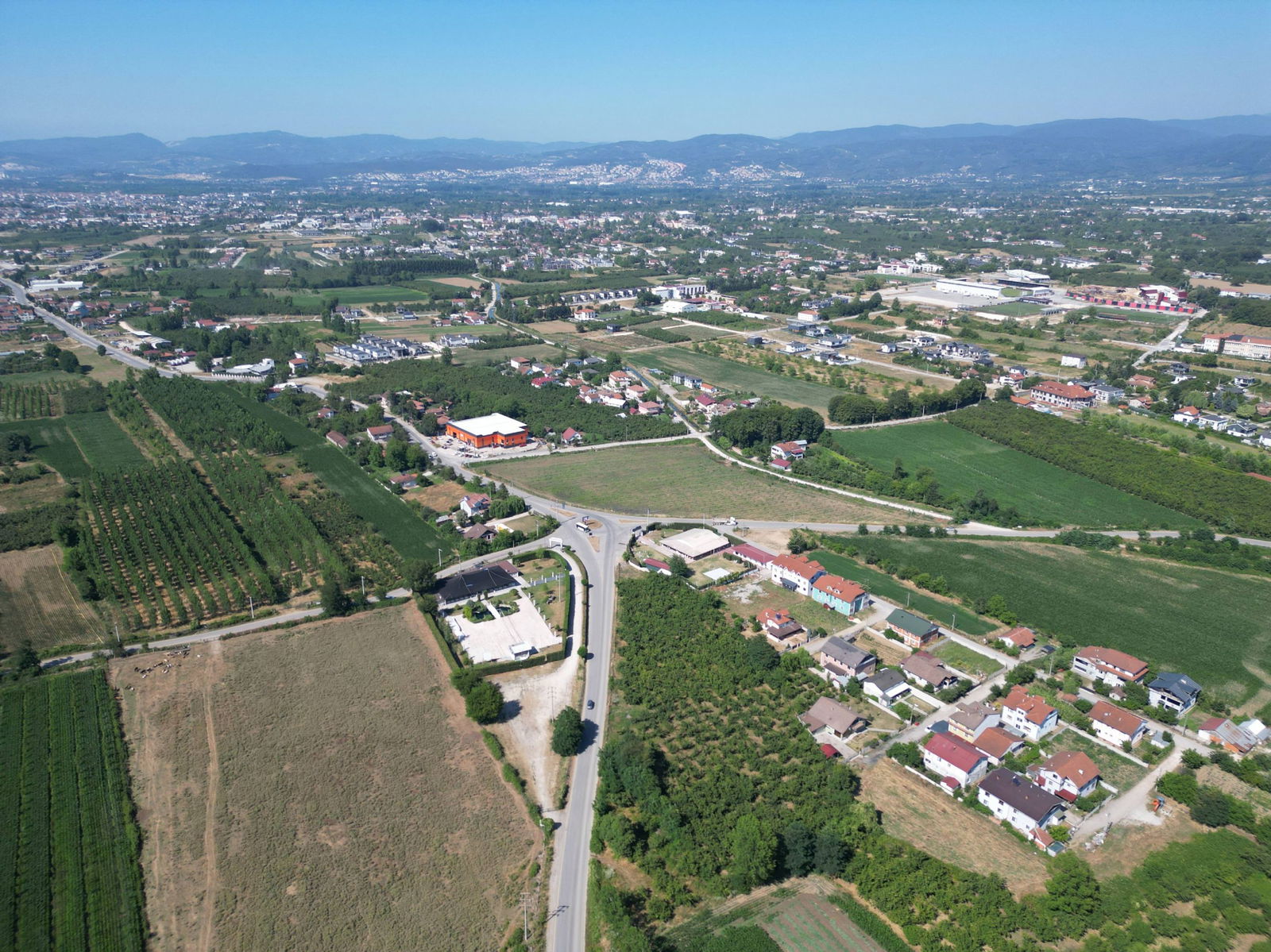 SİNİRCİ KÖYÜ BEYKÖY YOLU ÜZERİNDE 4218 M2 SATILIK ARSA