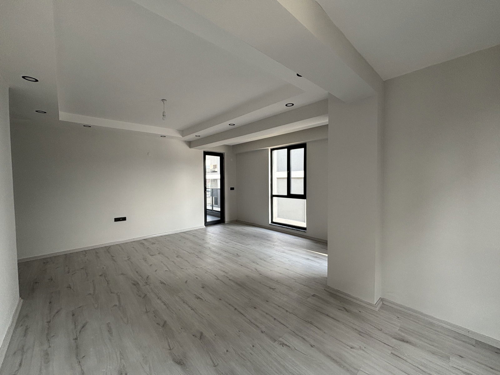 KOÇYAZI MAHALLESİ'NDE 3+1 125 M2 KİRALIK ARA KAT DAİRE