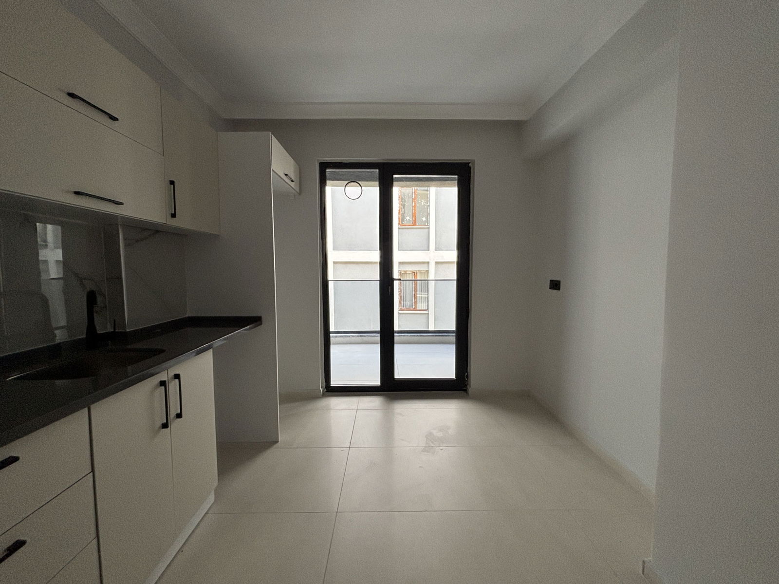 KOÇYAZI MAHALLESİ'NDE 3+1 125 M2 KİRALIK ARA KAT DAİRE