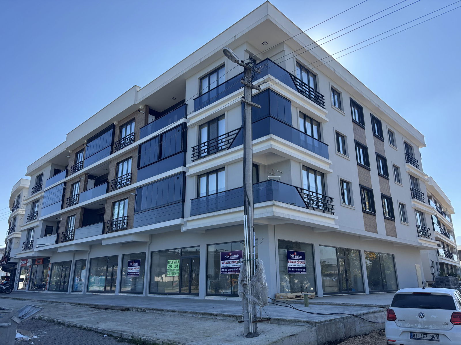 Kiralık Dükkan 75,000 TL