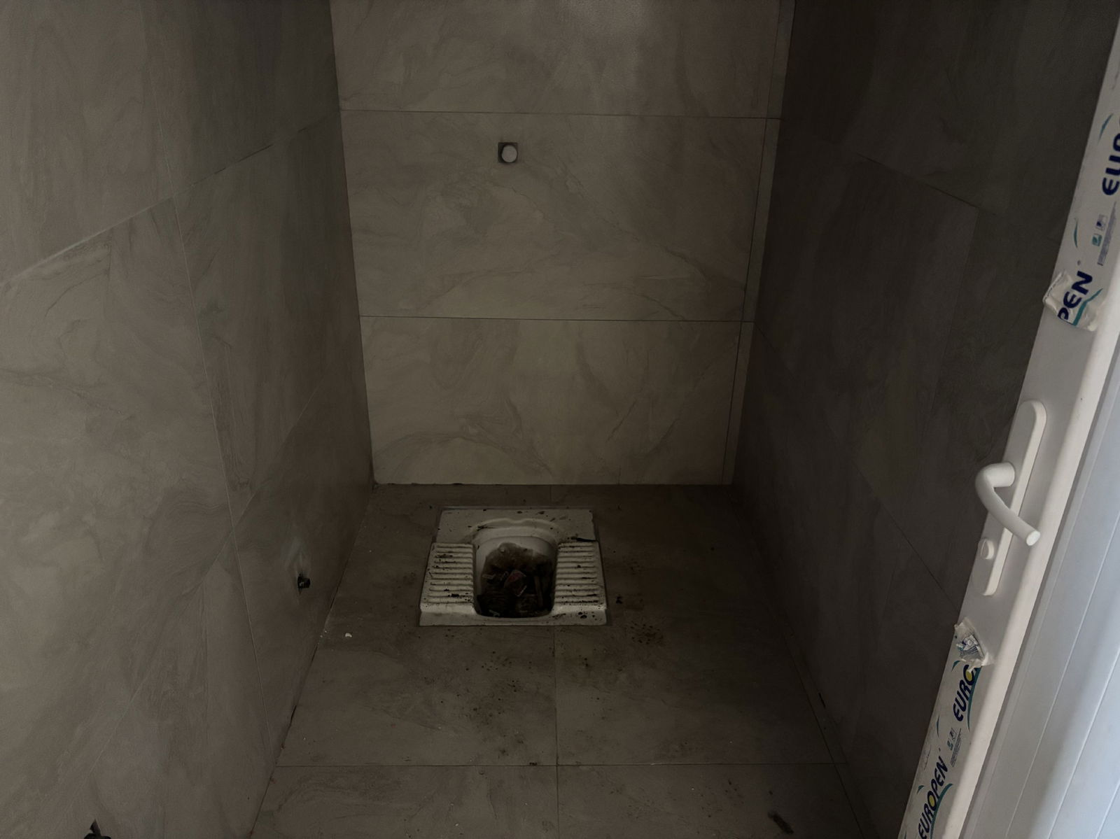 Kiralık Dükkan 75,000 TL