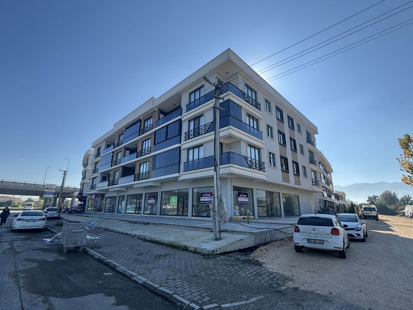 Kiralık Dükkan 75,000 TL