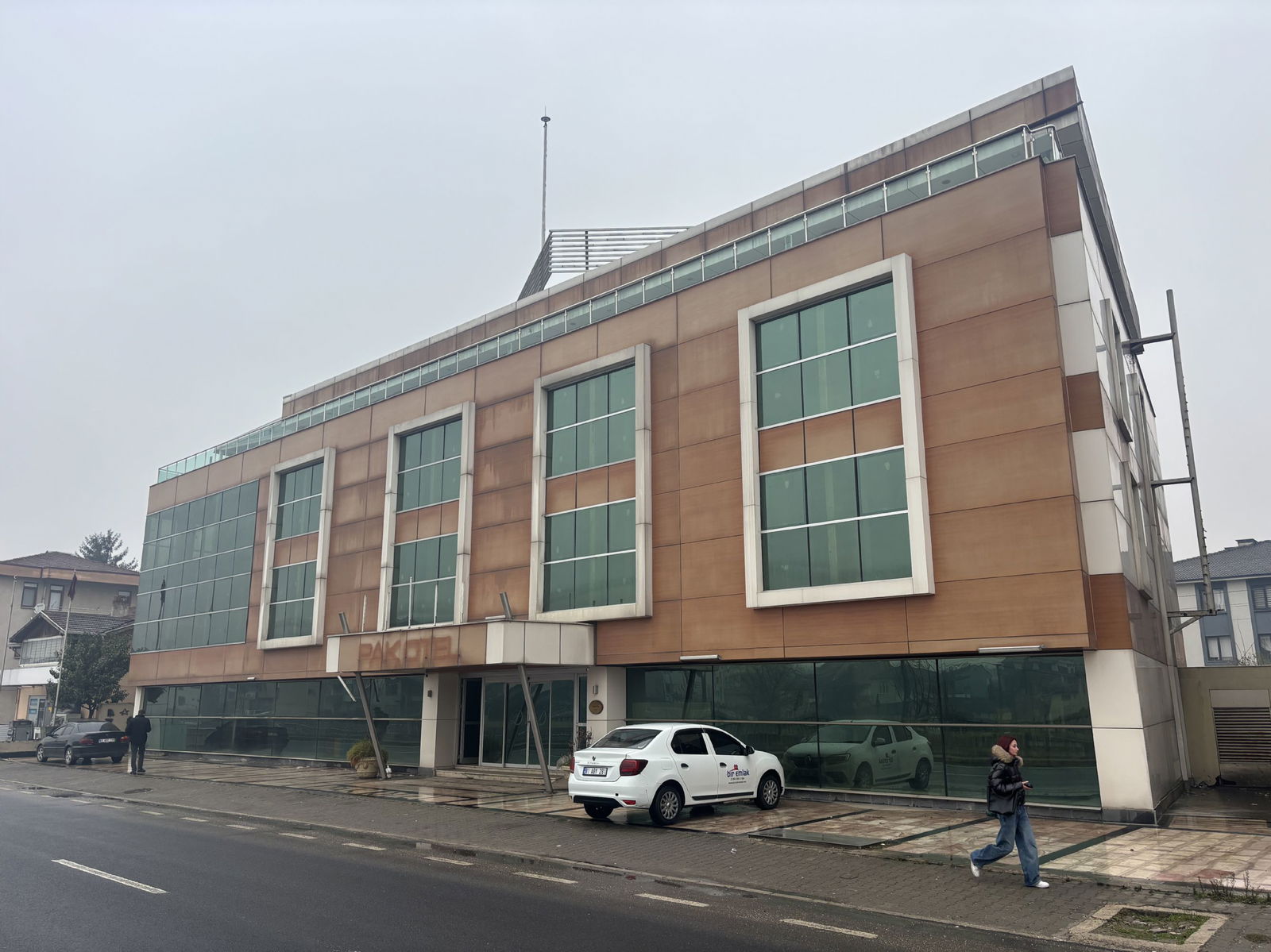 Kiralık&nbsp;Bina&nbsp;600,000&nbsp;TL