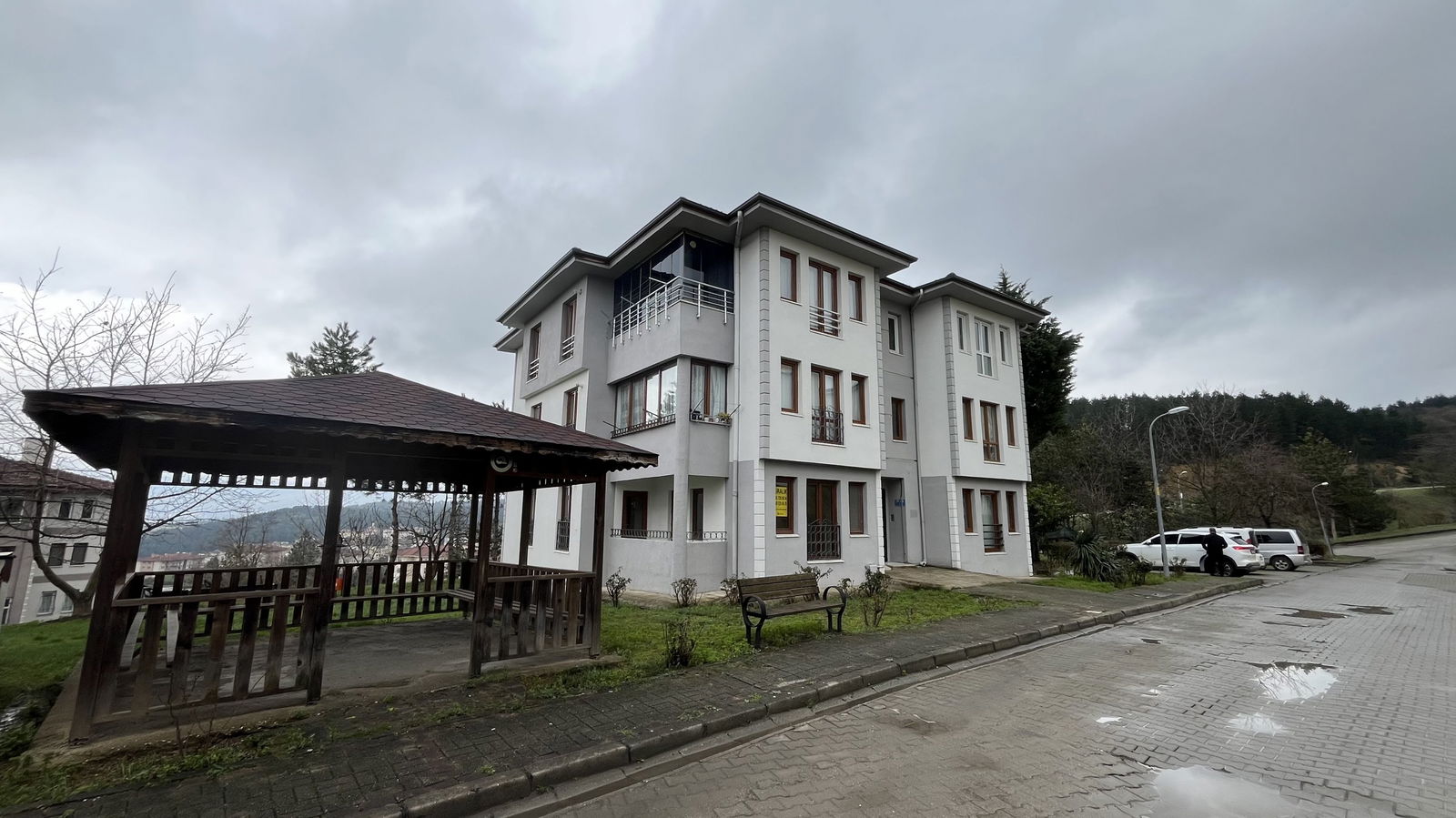 Kiralık&nbsp;Daire&nbsp;13,000&nbsp;TL