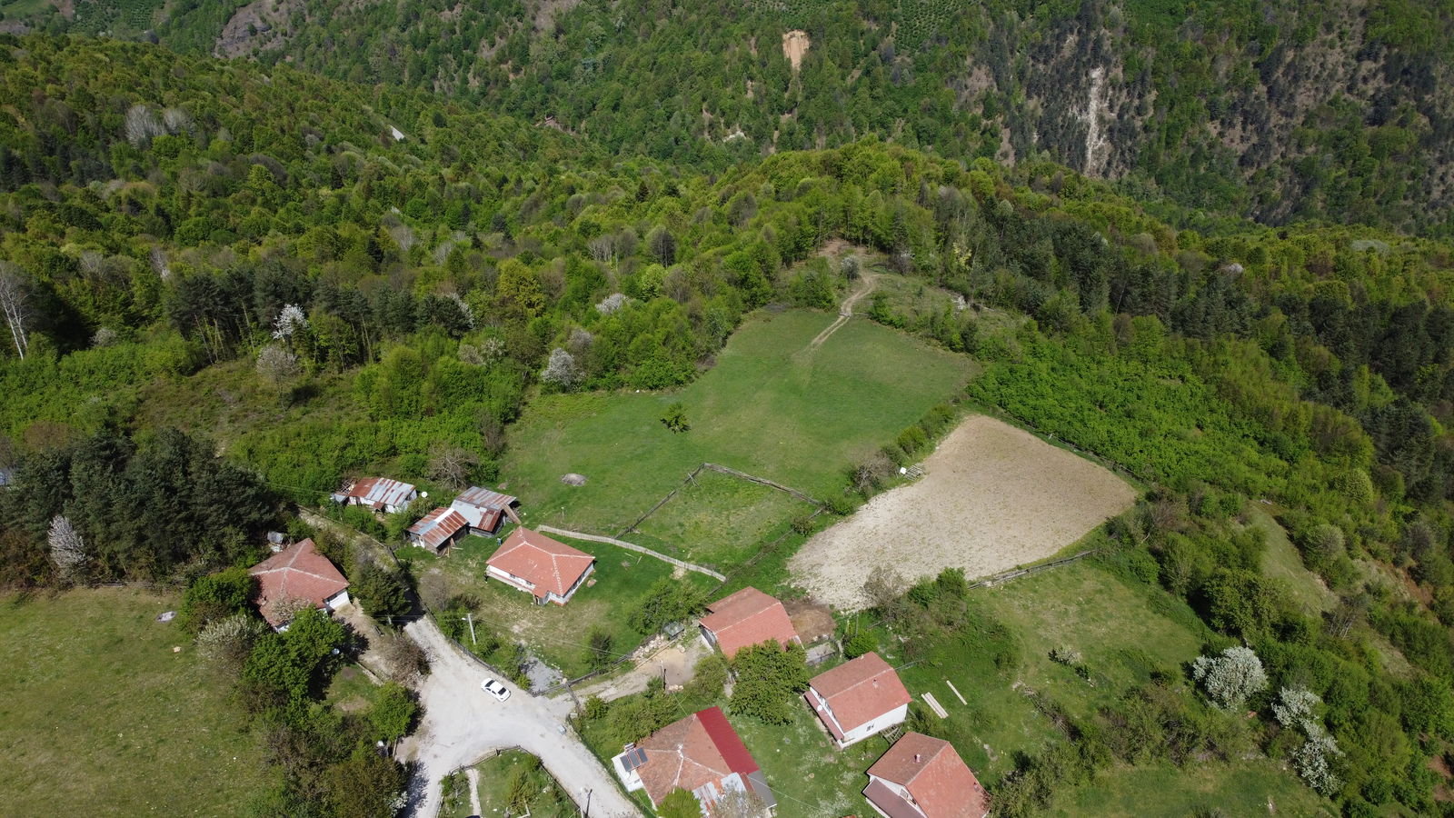 Satılık&nbsp;Arsa&nbsp;8,000,000&nbsp;TL