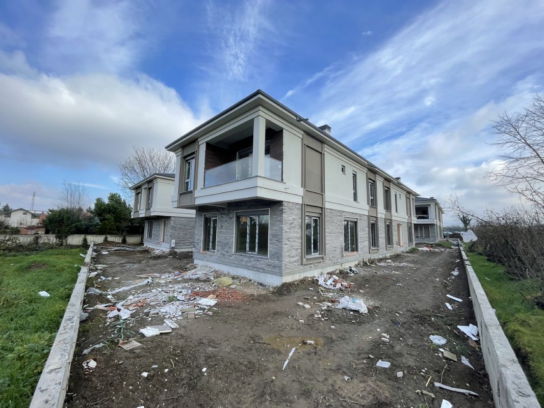 Satılık Villa 4,500,000 TL