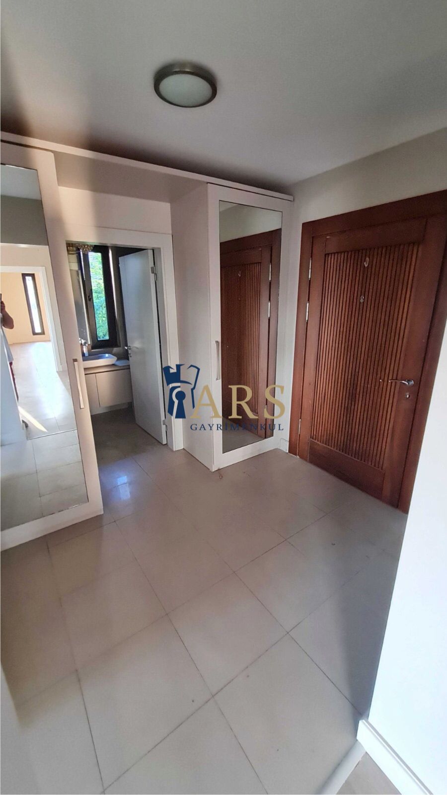 Satılık Villa 27,250,000 TL