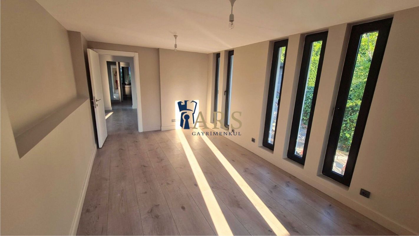 Satılık Villa 27,250,000 TL