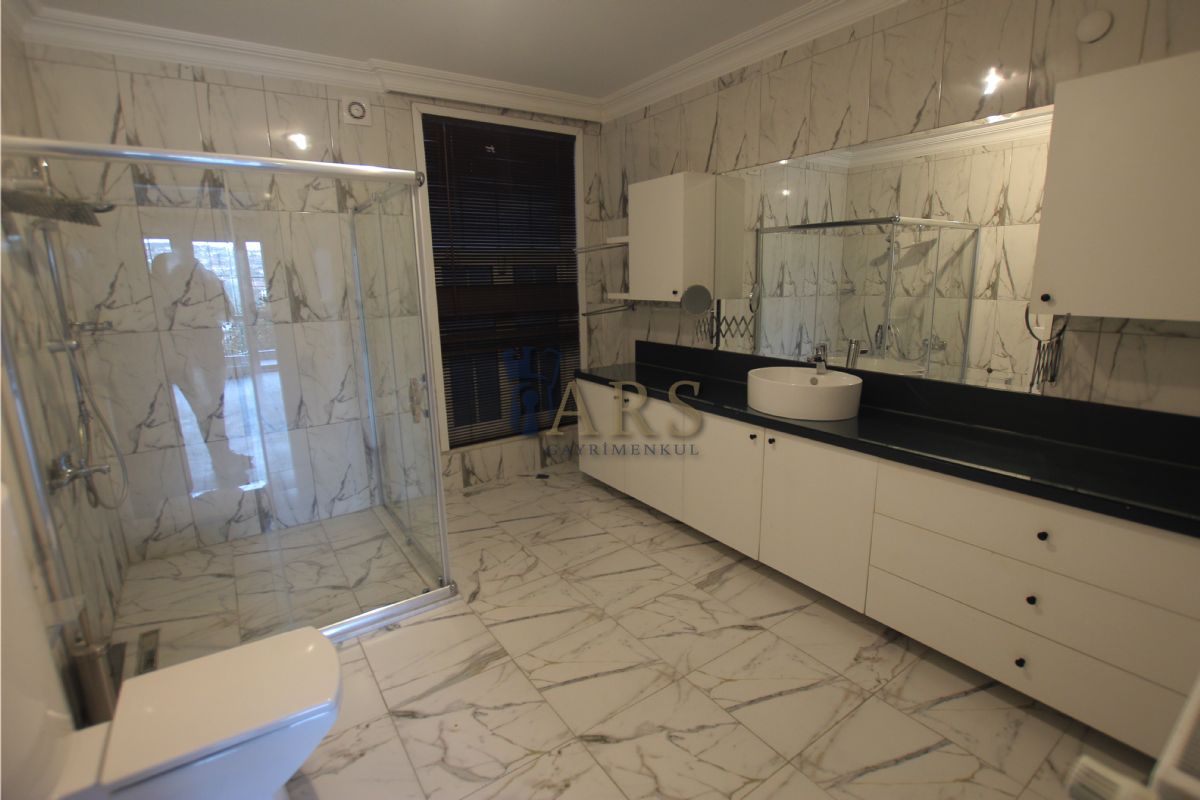 Kiralık Villa 100,000 TL