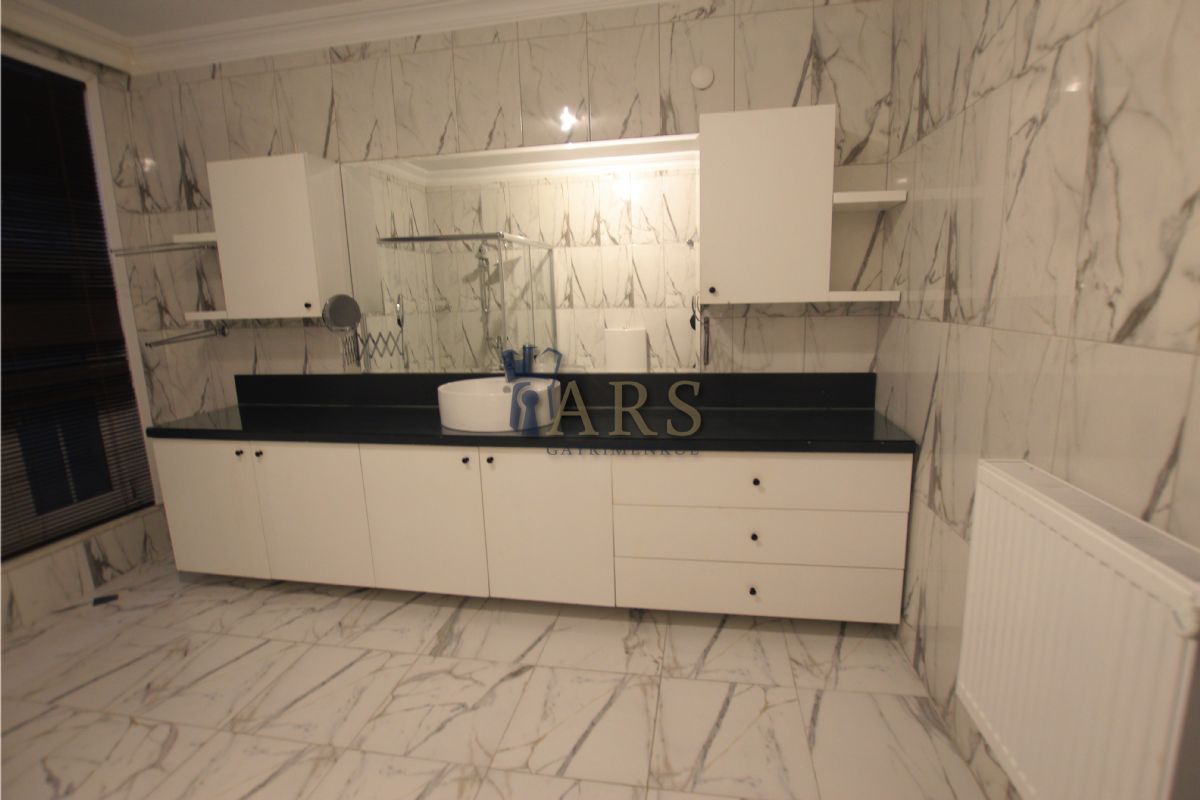Kiralık Villa 100,000 TL