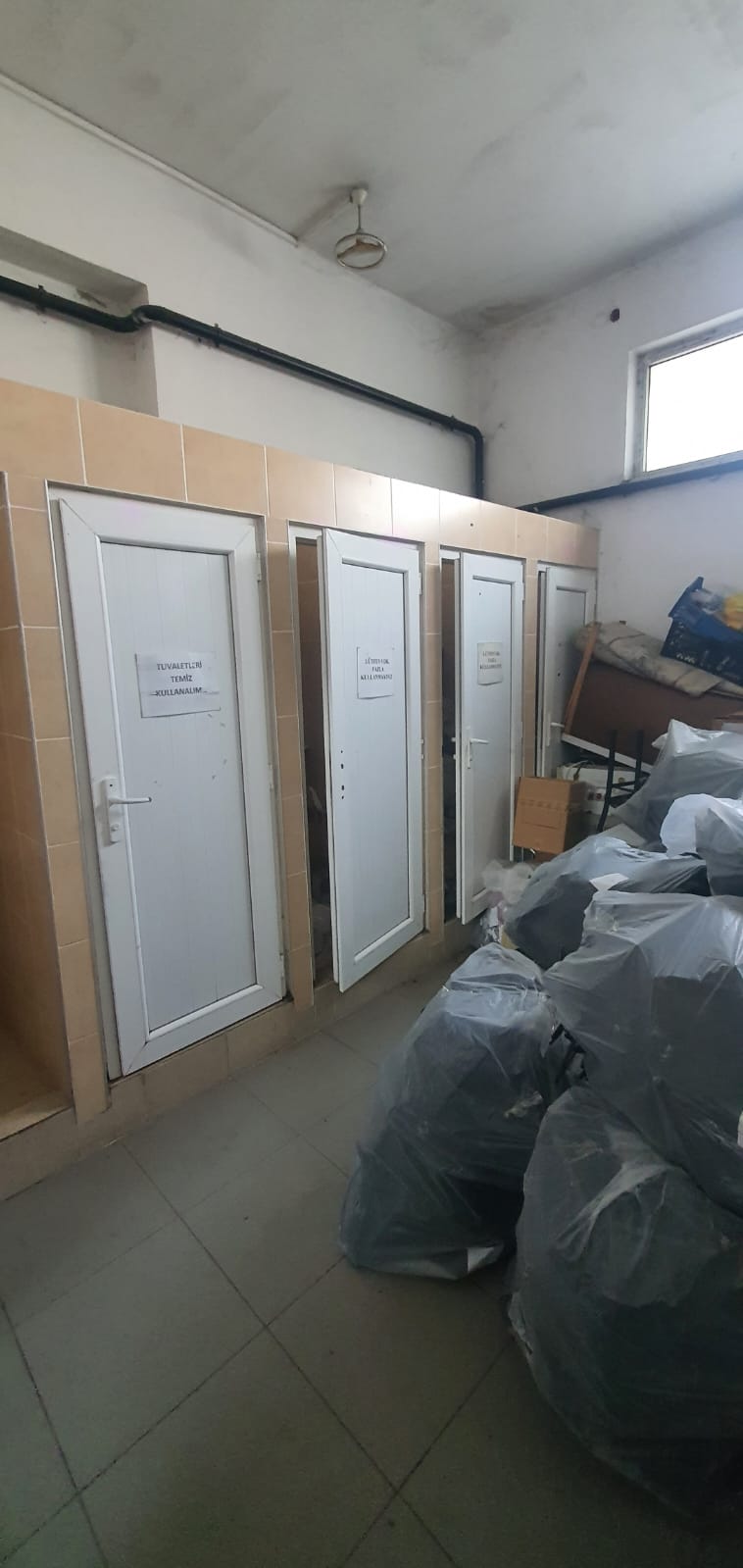 Devren Kiralık Dükkan 950,000 TL