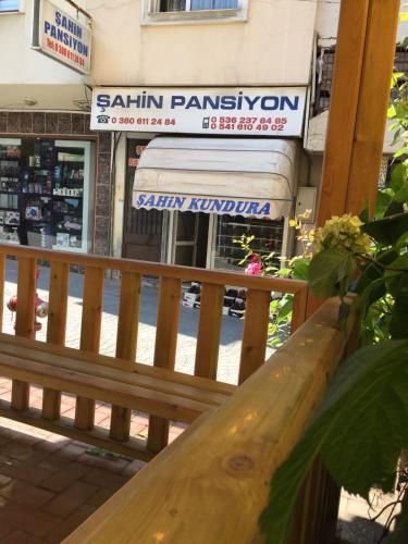 Şahin Pansiyon