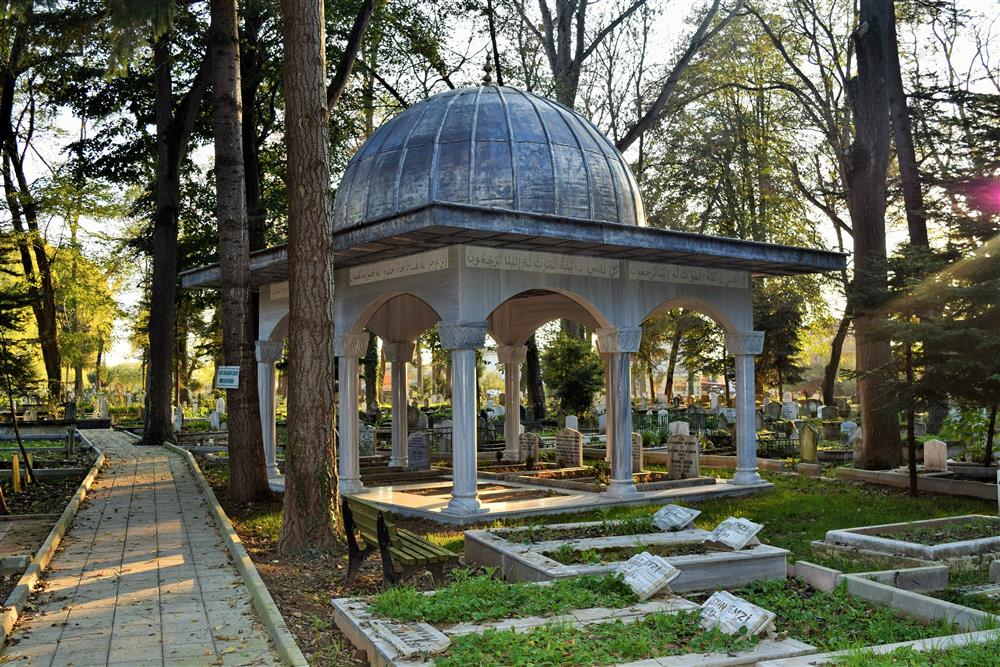Hafız Hasan Şen Efendi (Modern Anıt Mezar Yapısı)