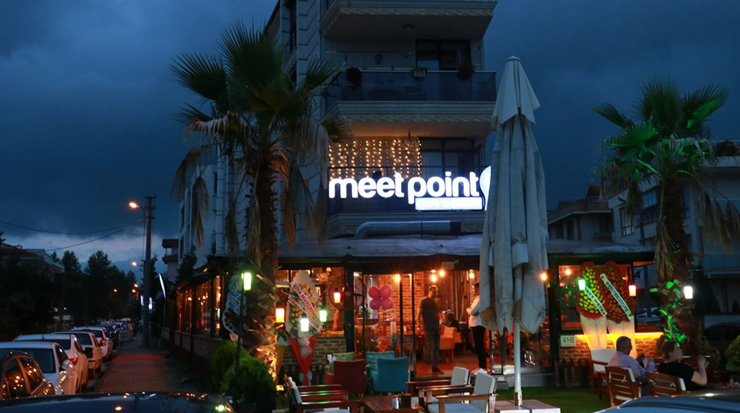 Meet Point Cafe & Bistro