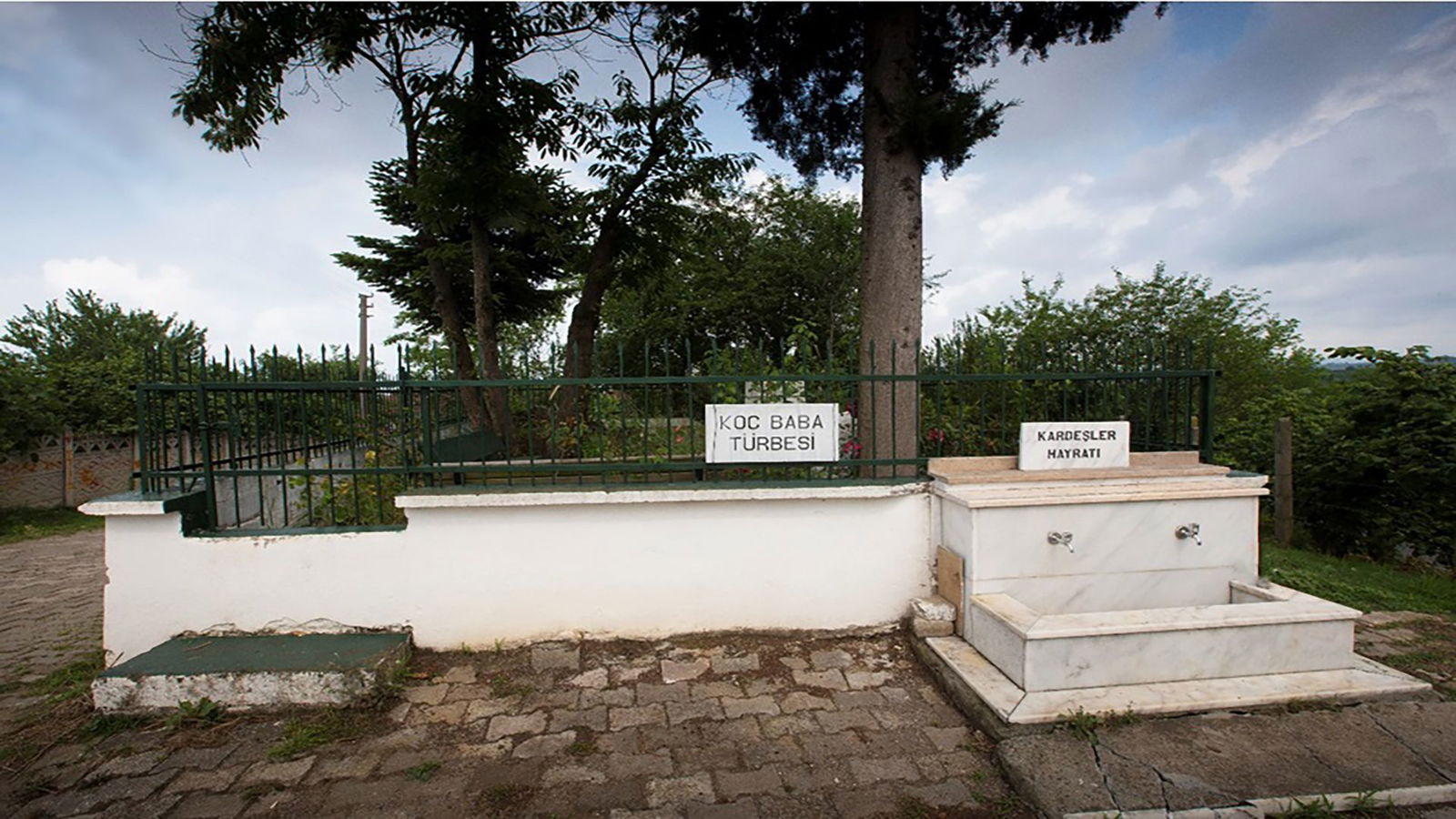 Koç Baba Türbesi
