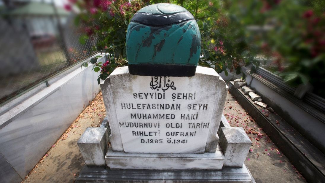 Şeyh Muhammed Haki Türbesi